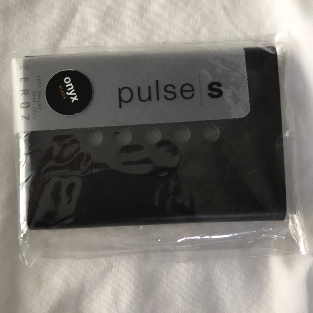 Zeroz Card holder and cash clip